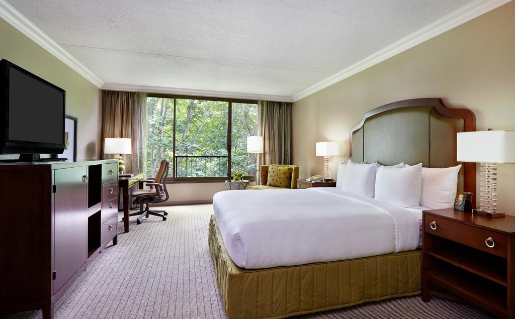 Hilton Westchester Rye Brook Exterior foto
