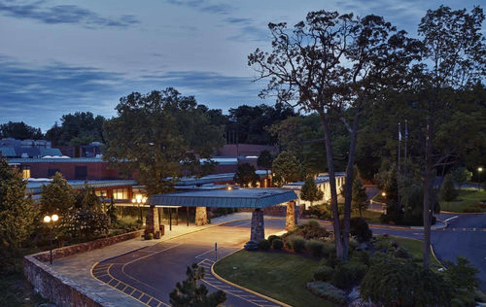 Hilton Westchester Rye Brook Exterior foto