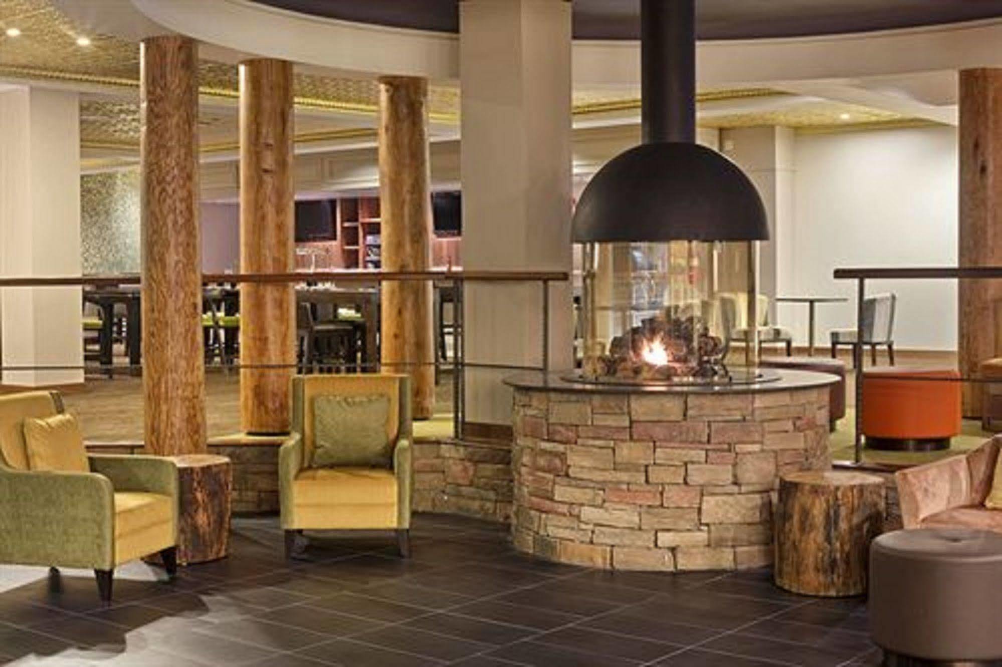 Hilton Westchester Rye Brook Exterior foto